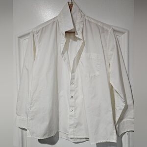 White Button Down Shirt with Crisp Cotton Fabric